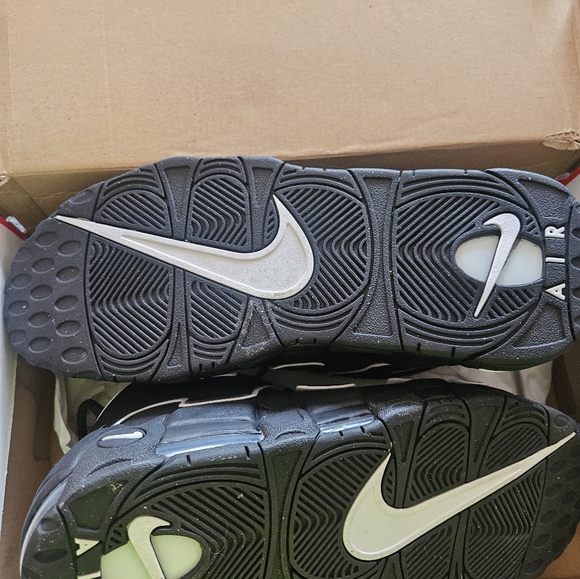 Nike - Picture 6 of 6